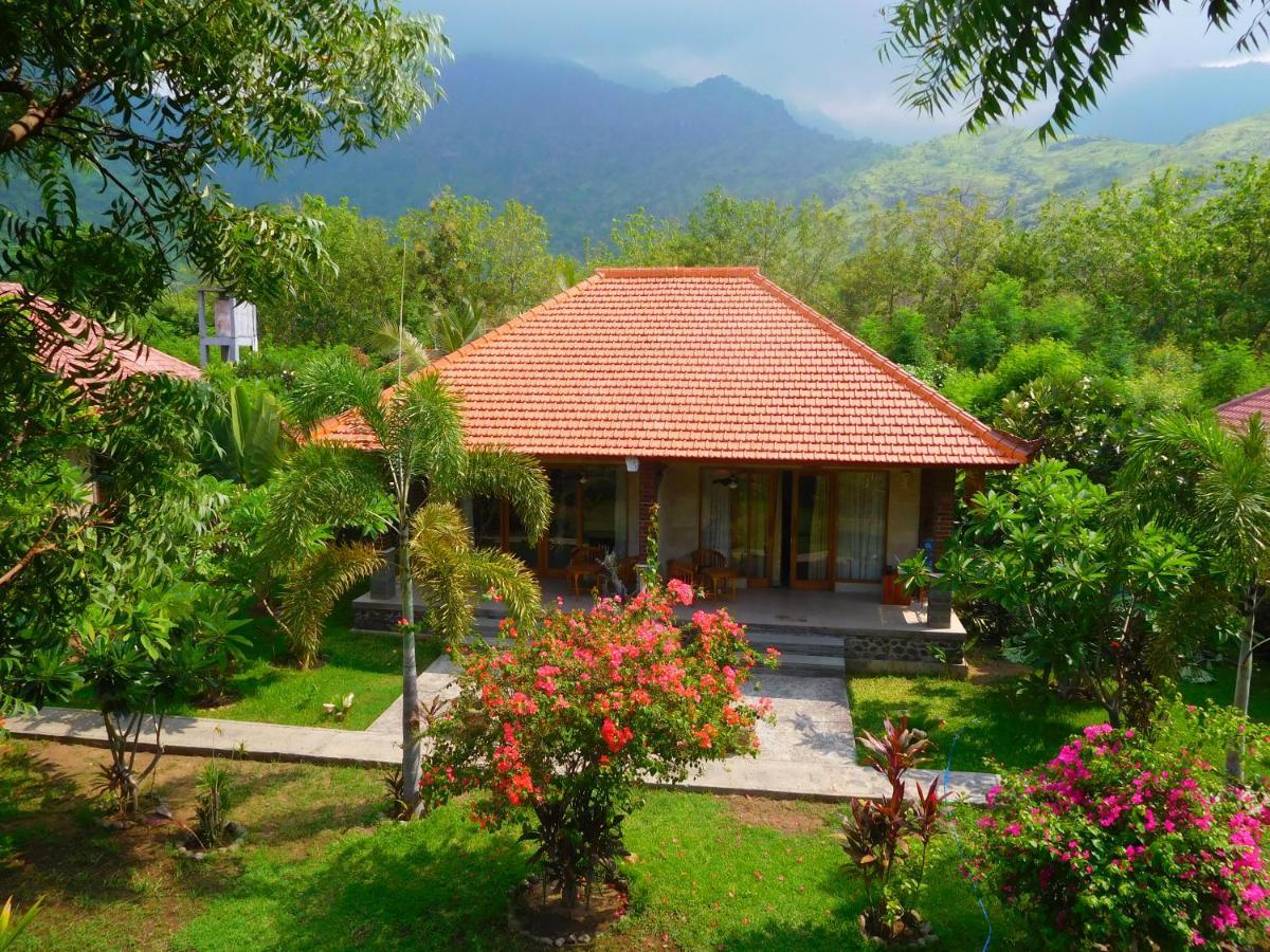 Tegal Sari, Pemuteran- North Bali Hotel Exterior photo